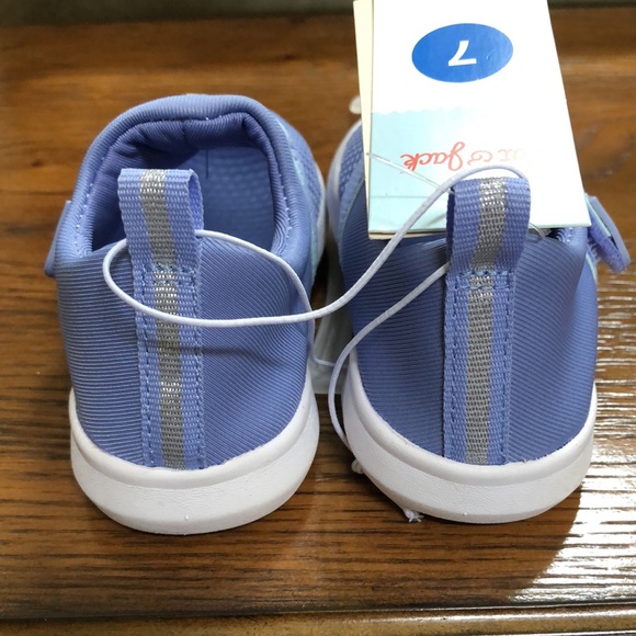 New toddler kids Austen slip-on water shoes.  Size 7.  Velcro closures. - Picture 3 of 8